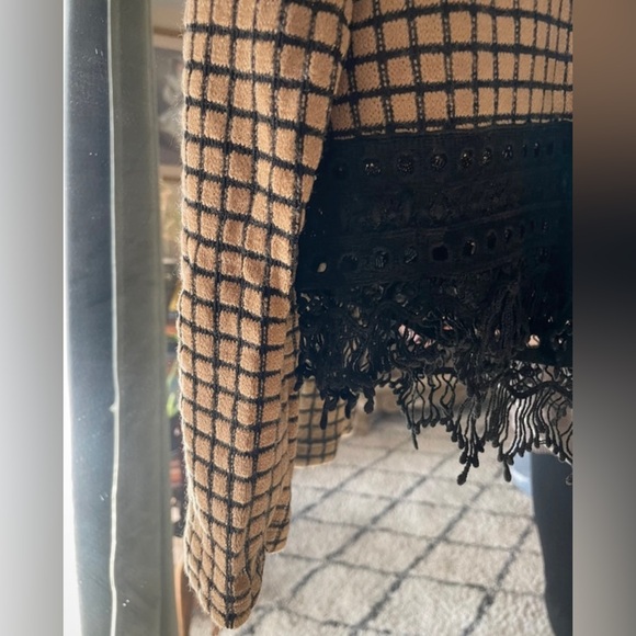 Rye Brown and Black Vintage Inspired Cropped Loose Hanging Style Blouse - Picture 2 of 4